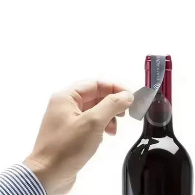 RFID vīna uzlīme